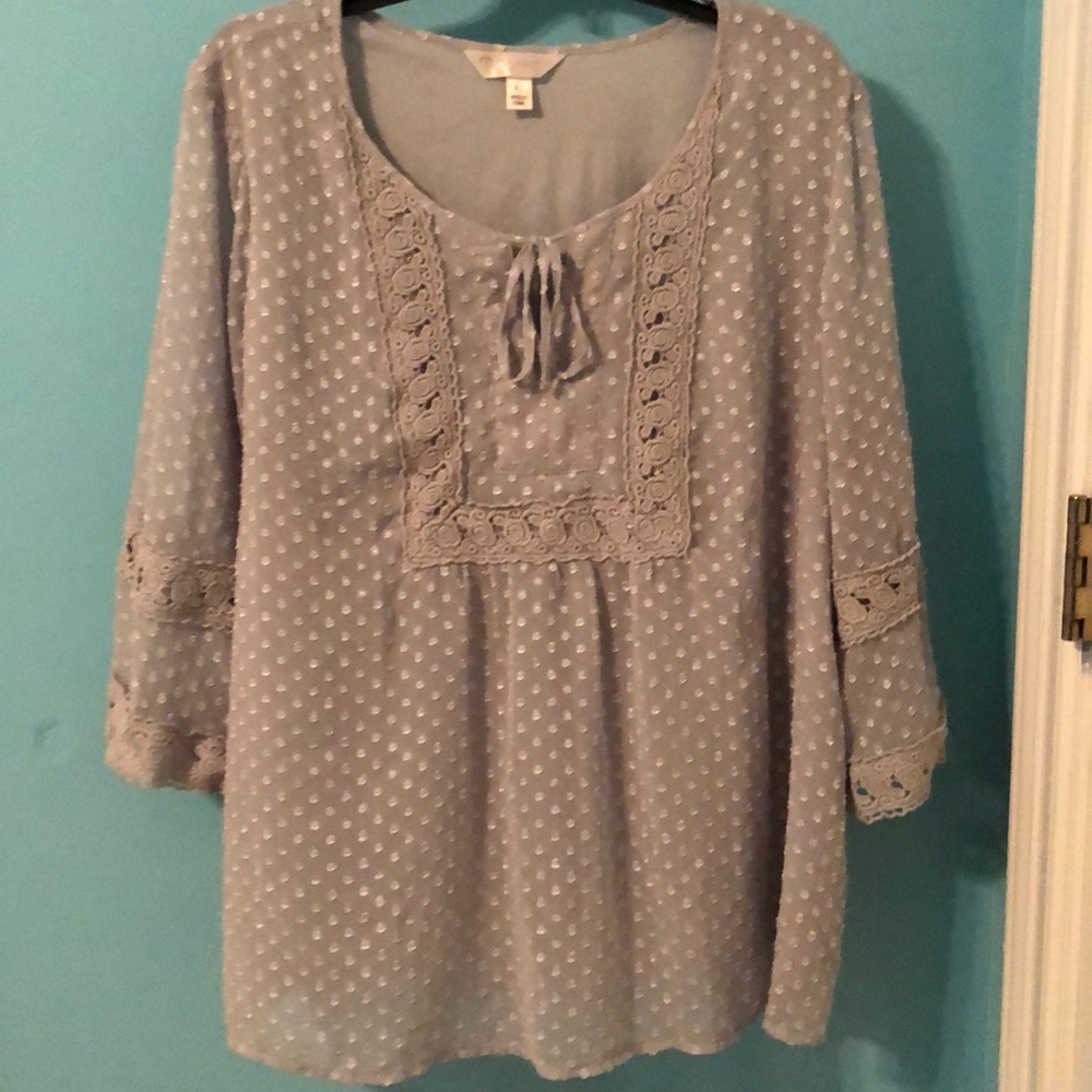 Gray long sleeve blouse.